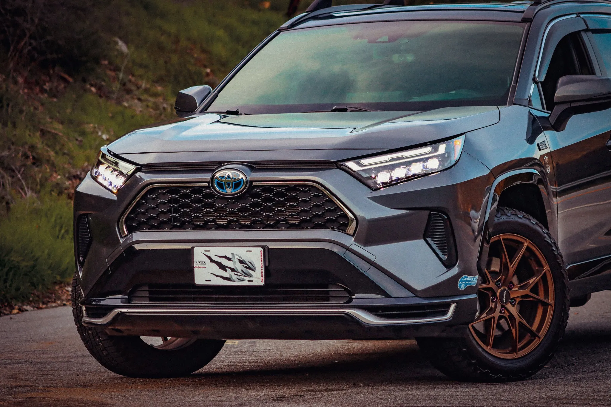 AlphaRex Black NOVA-Series LED Headlights | 2019-2021 Toyota RAV4