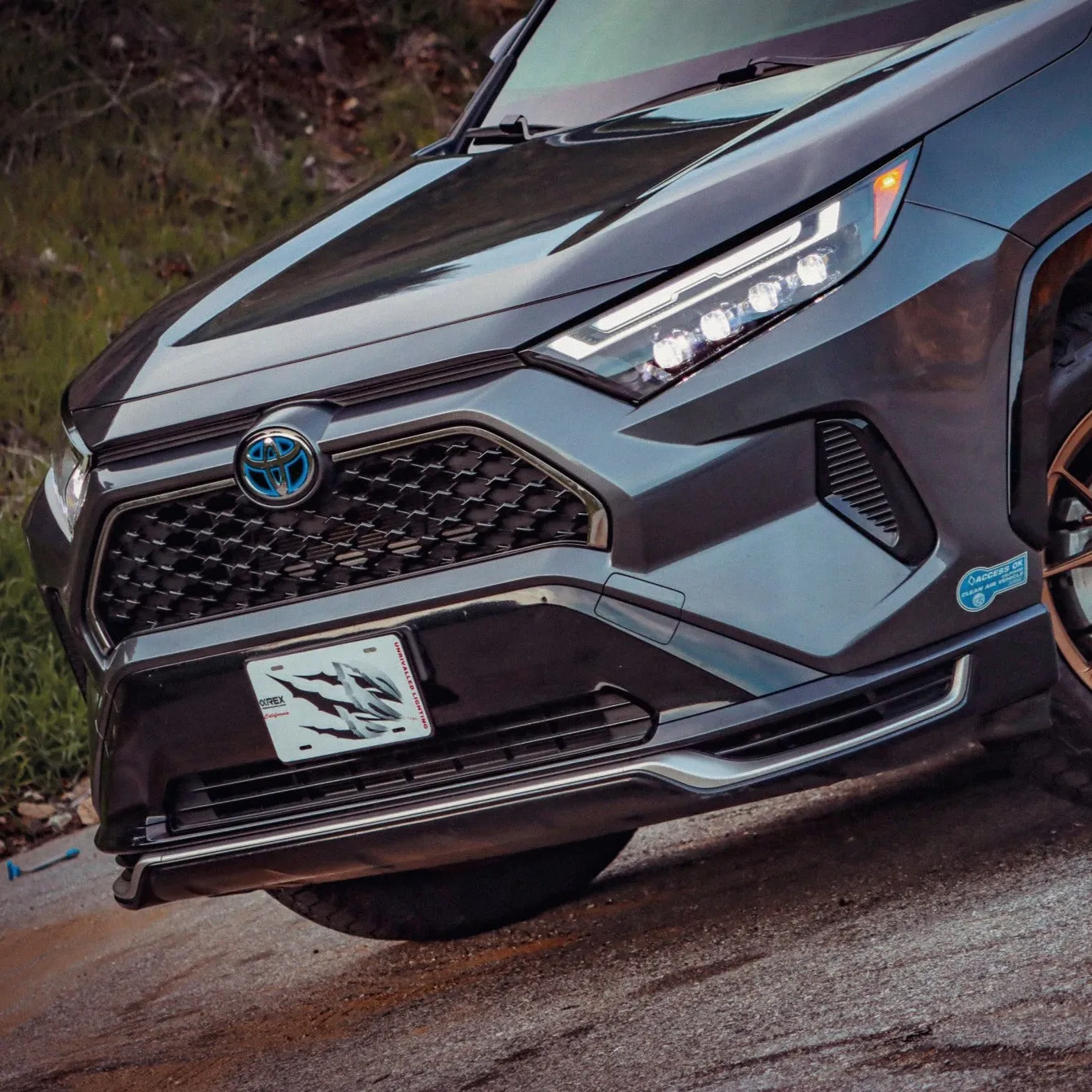 AlphaRex Black NOVA-Series LED Headlights | 2019-2021 Toyota RAV4