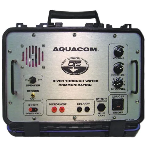 Aquacom SSB 4-channel, surface station. Incl. Hand held mic. & transducer/cable.