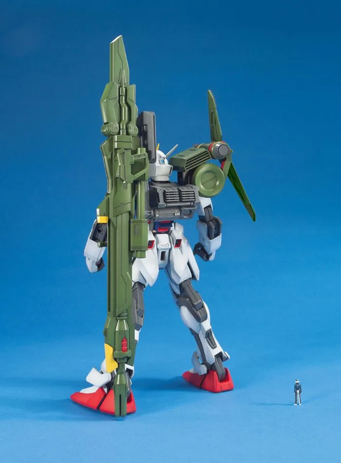 Bandai Launcher/Sword Strike Gundam MG 1/100 Model Kit