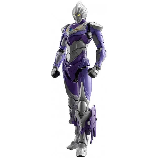 Bandia 5061668 Figure-Rise Standard Ultraman Suit Tiga Sky Type Action Ultraman