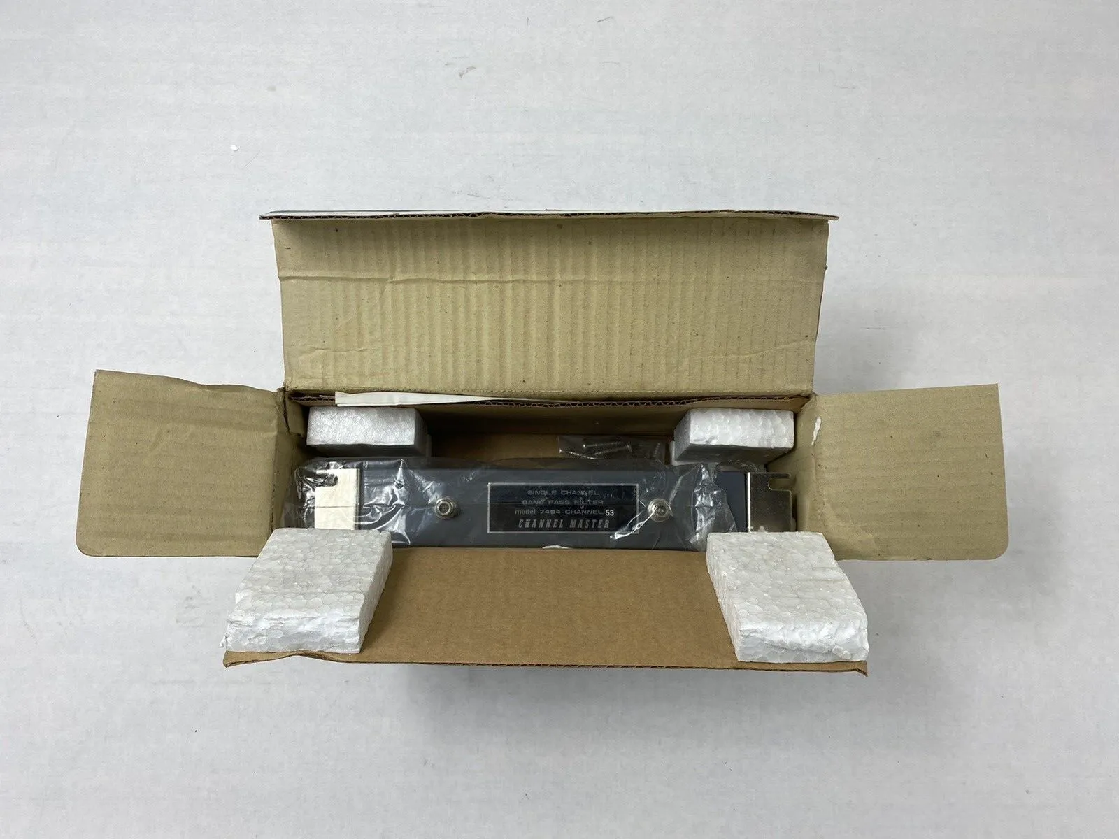 Channel Master MATV Systems Model 7494 Band Pass Filter UHF Band Channel 53