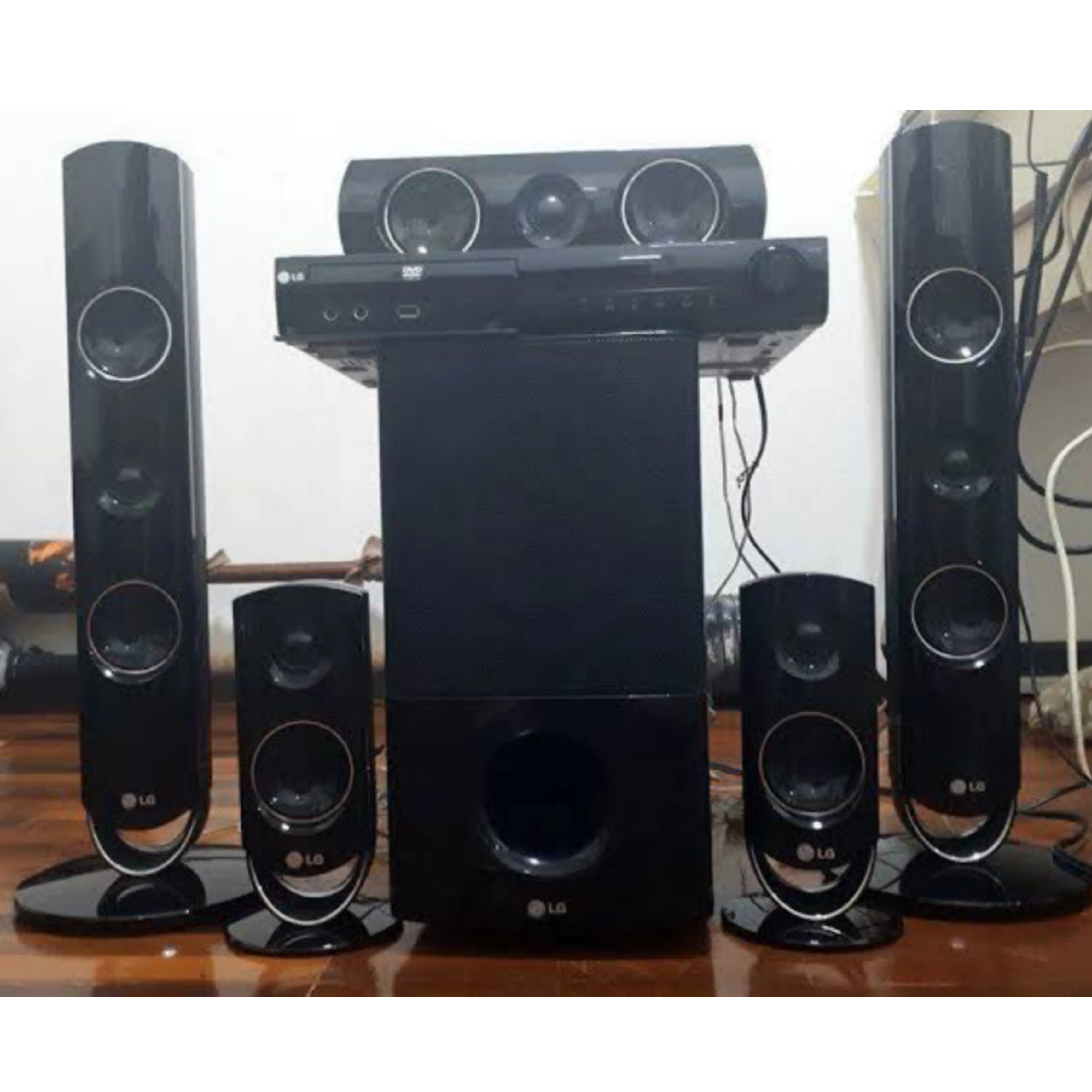 Foreign Used LG HT805PM 5.1Ch 850W DVD Home Cinema System with USB, FM, Aux, Optical, and HDMI Out