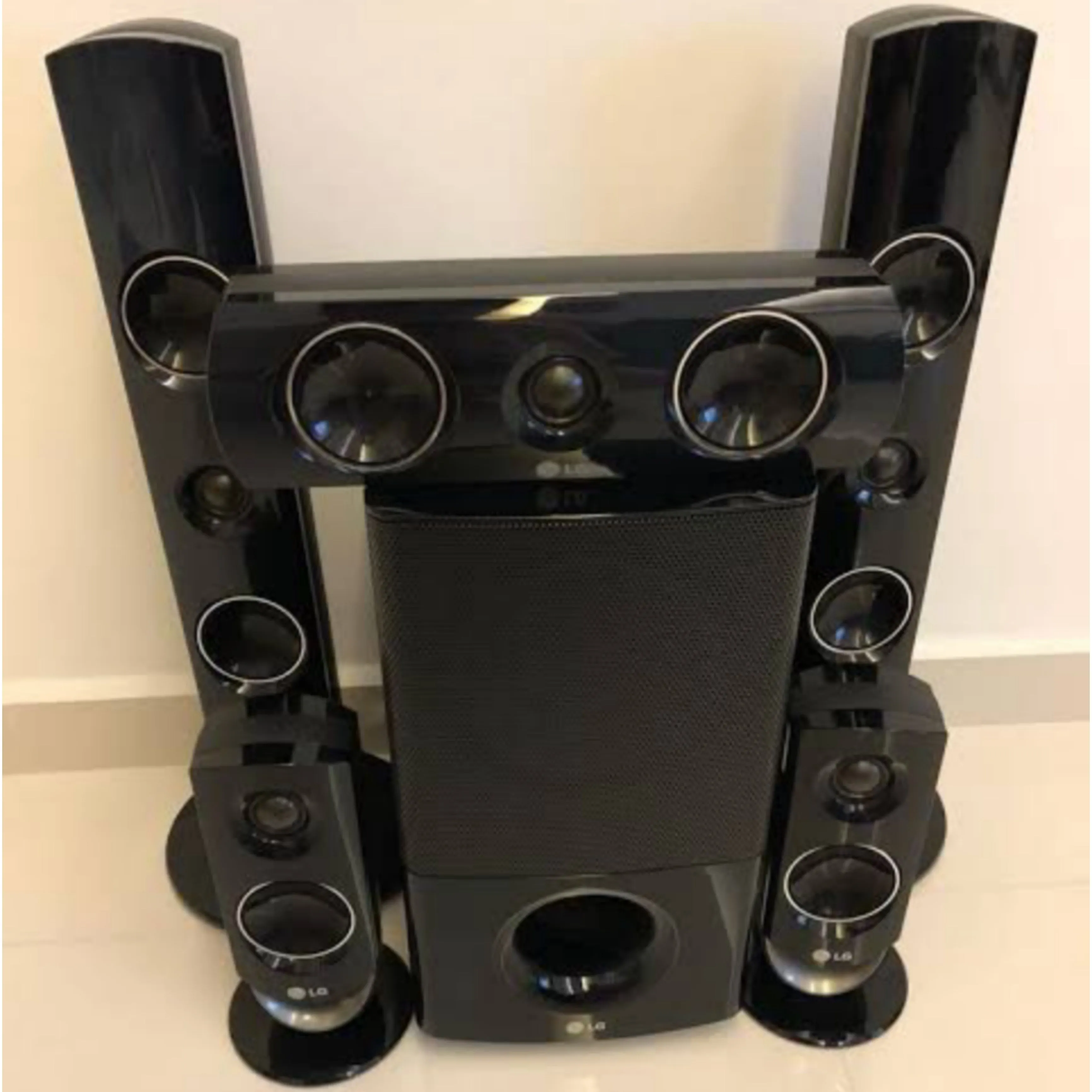Foreign Used LG HT805PM 5.1Ch 850W DVD Home Cinema System with USB, FM, Aux, Optical, and HDMI Out
