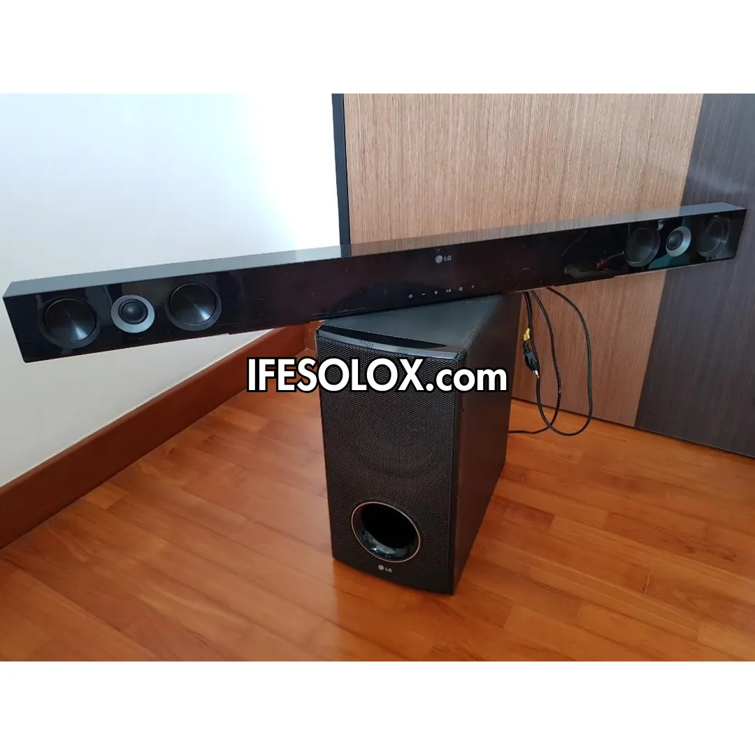 LG NB3520A 2.1Ch 300W High Resolution Bluetooth Sound Bar with Wireless Subwoofer - Foreign Used