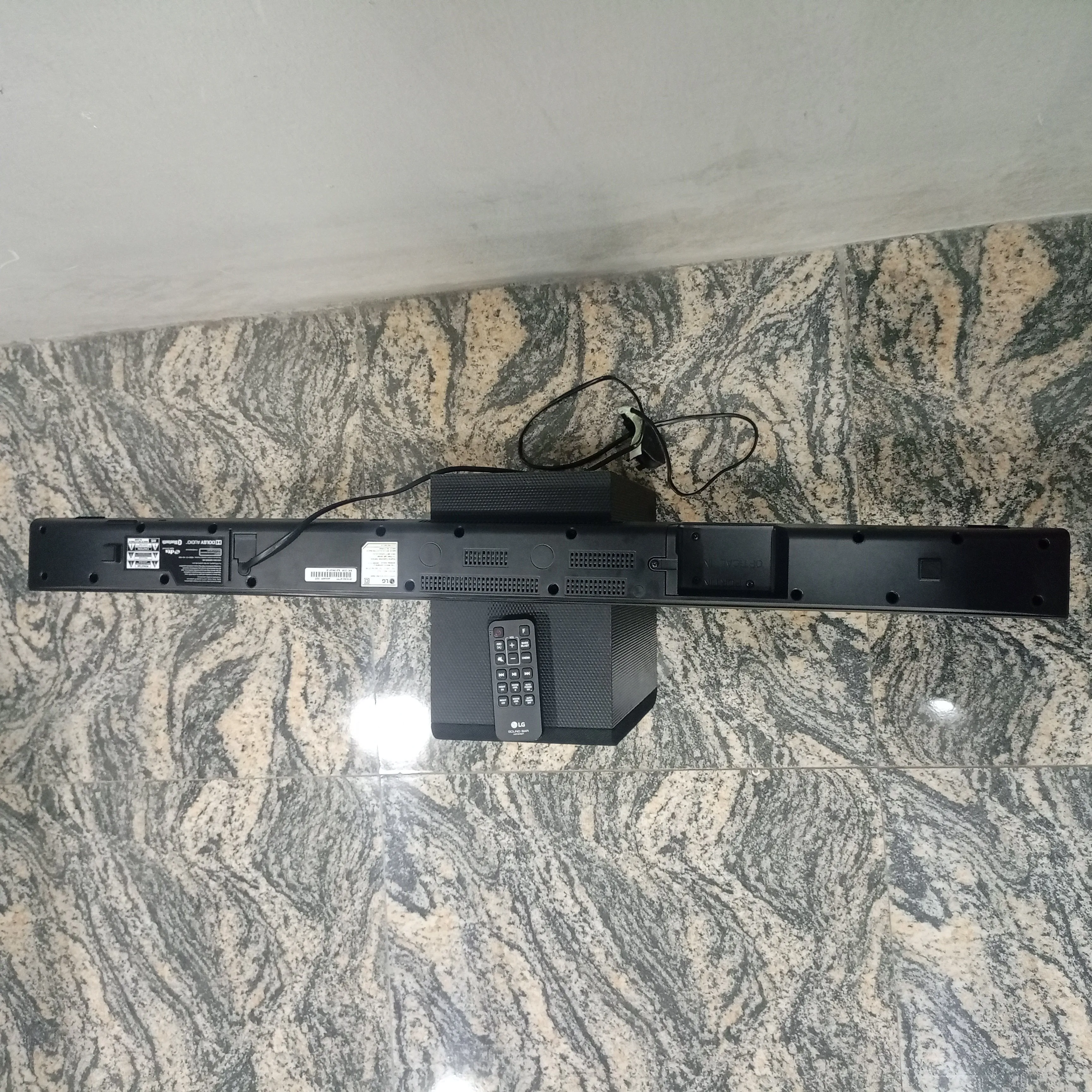 LG SJ3 2.1Ch 300W Bluetooth Sound Bar with Wireless Subwoofer - Foreign Used