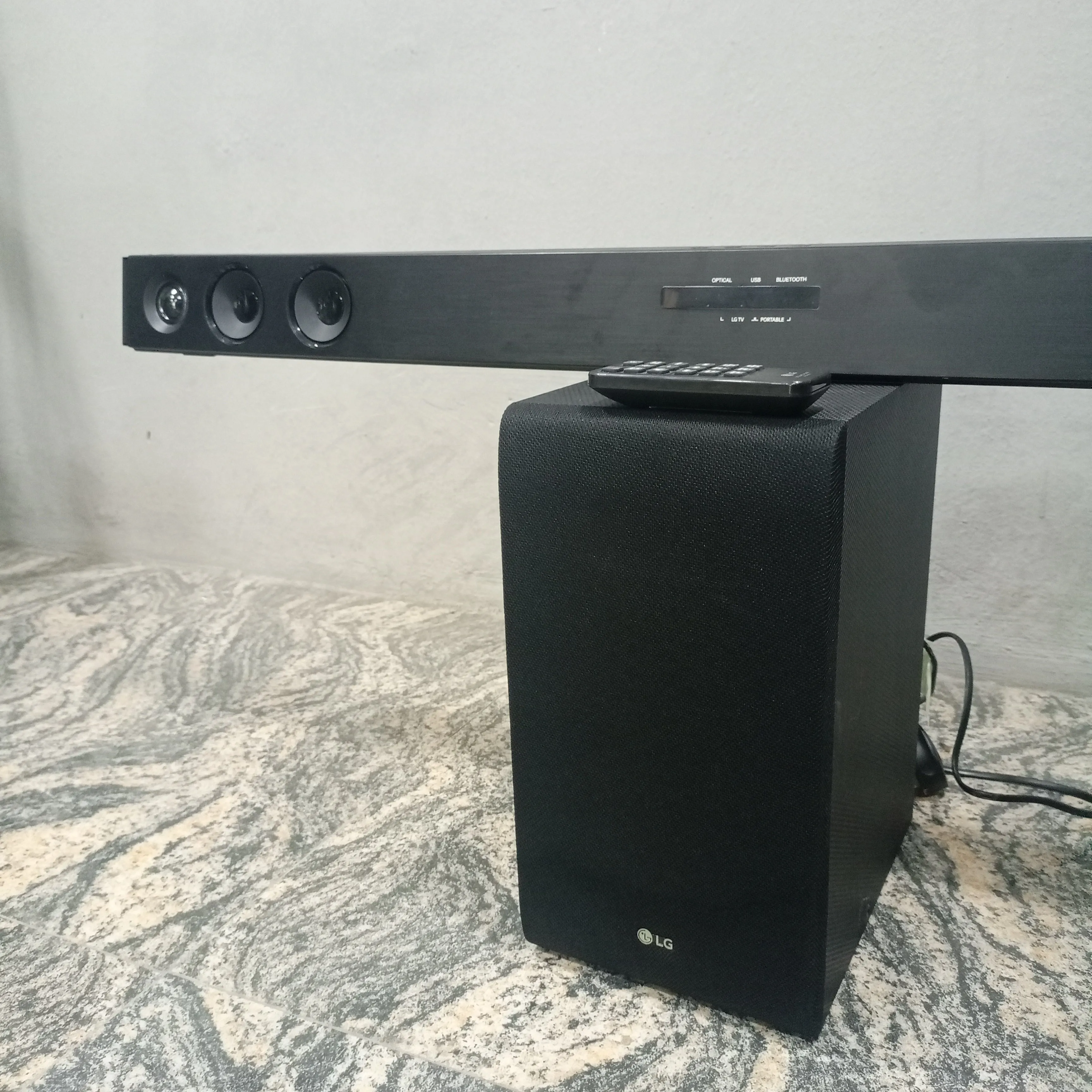 LG SJ3 2.1Ch 300W Bluetooth Sound Bar with Wireless Subwoofer - Foreign Used