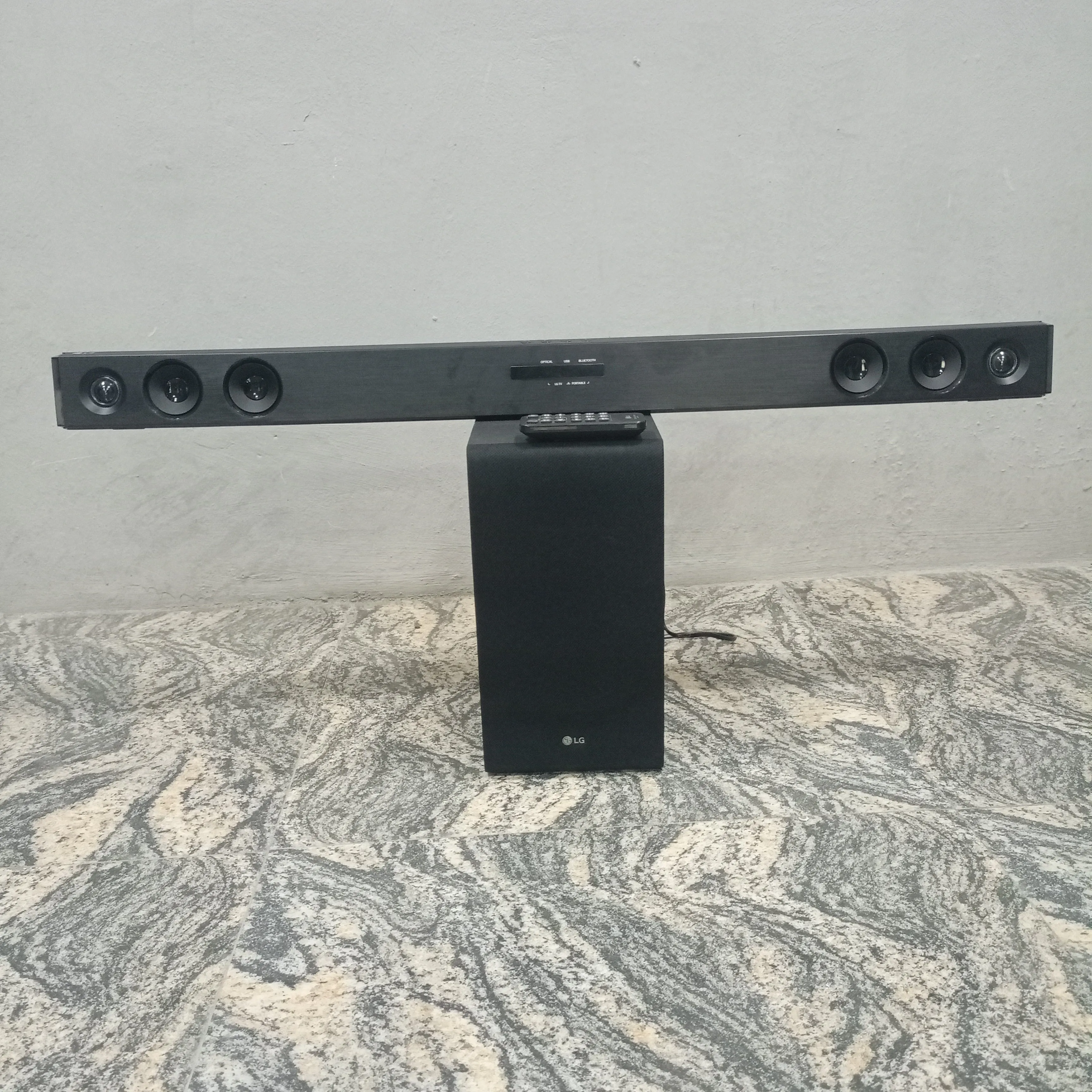 LG SJ3 2.1Ch 300W Bluetooth Sound Bar with Wireless Subwoofer - Foreign Used
