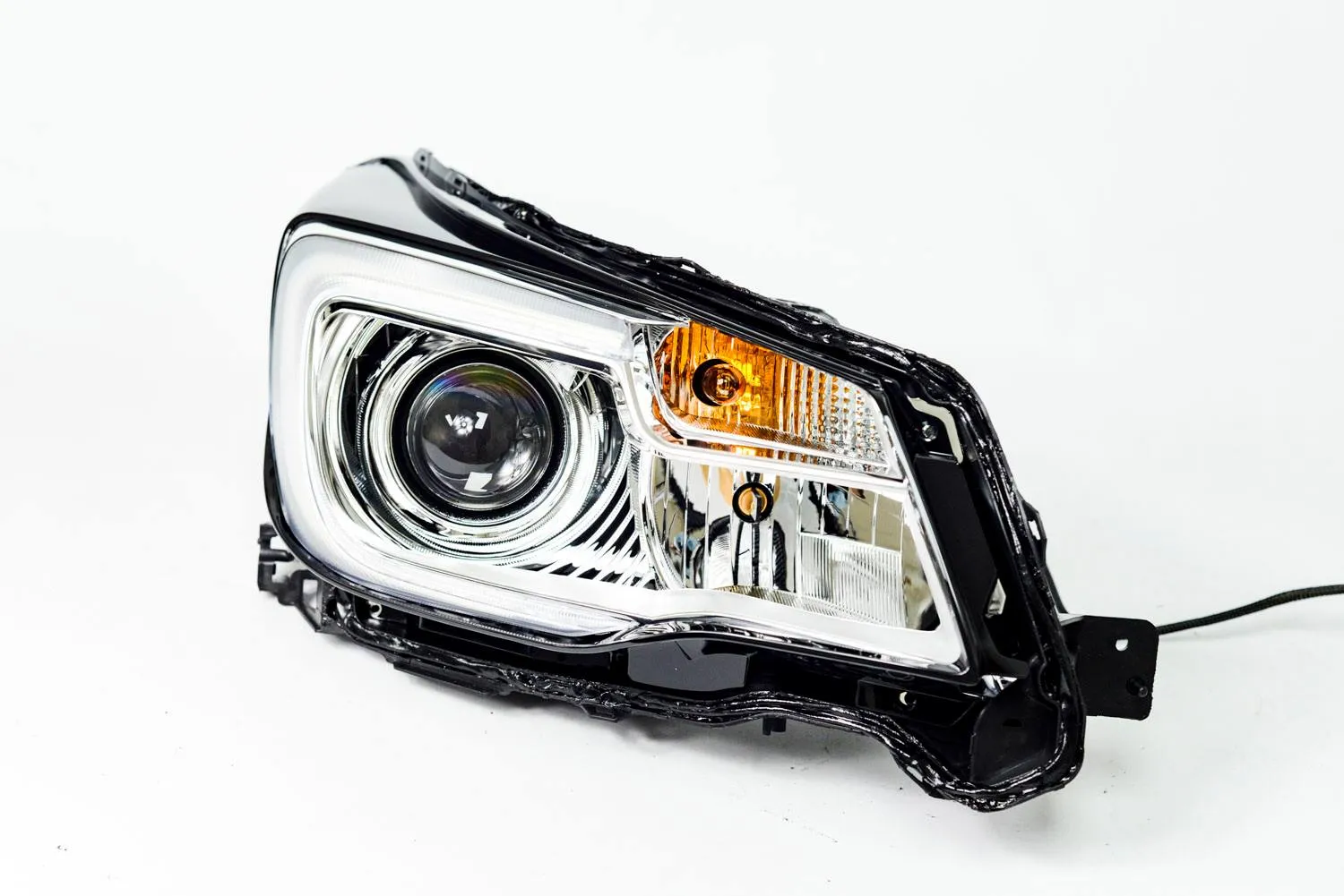 Lightwerkz 14-18 Forester Projector Retrofit Service