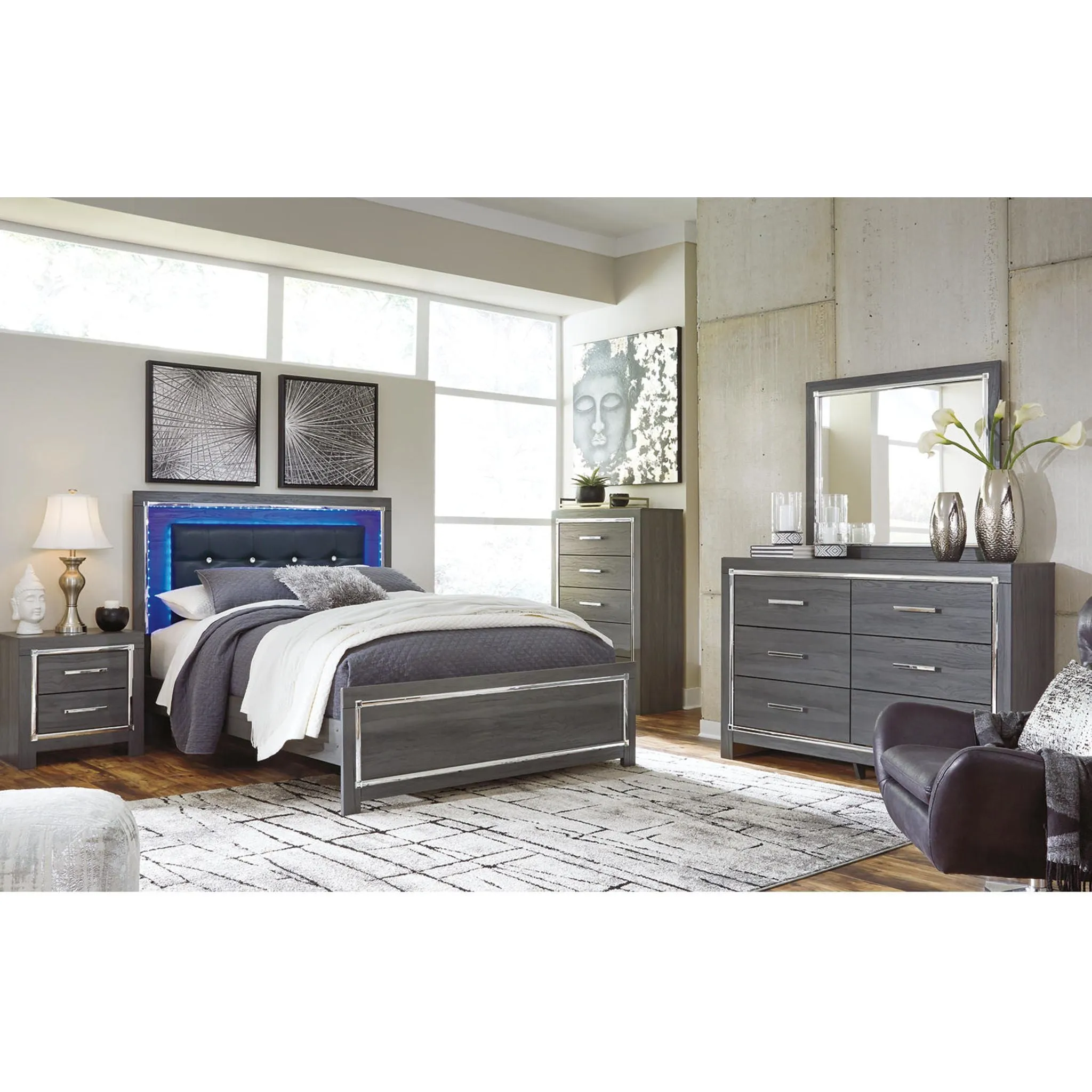 Lodanna Platform Bed
