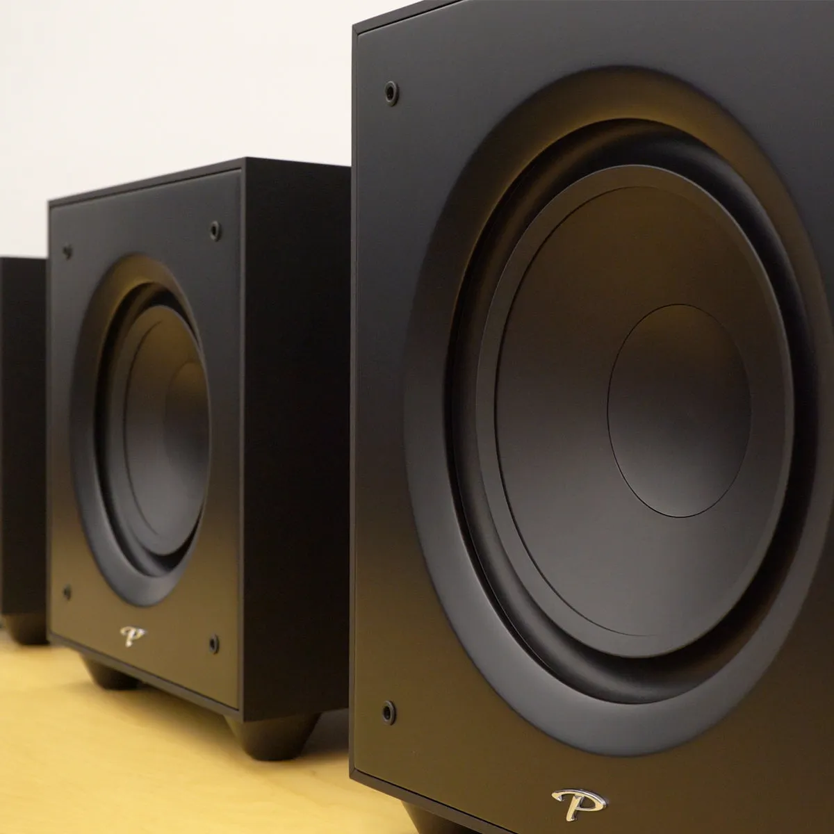 Paradigm OPEN BOX Defiance V8 Subwoofer - Excellent Condition