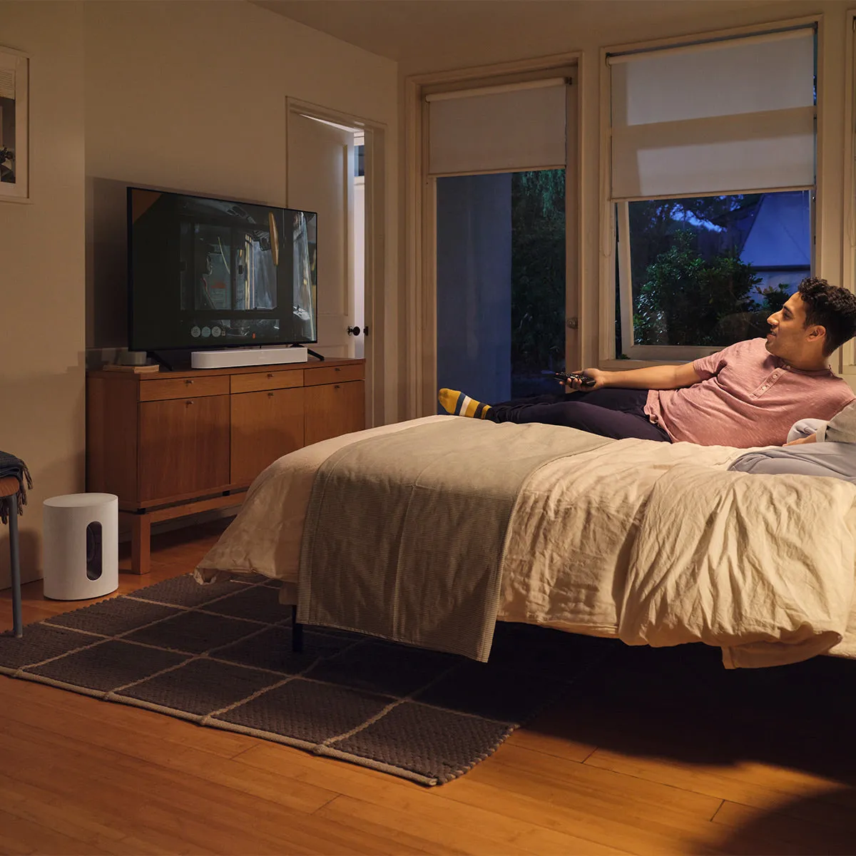 Sonos Entertainment Set with Ray Compact Soundbar (White) and Sub Mini Wireless Subwoofer (White)