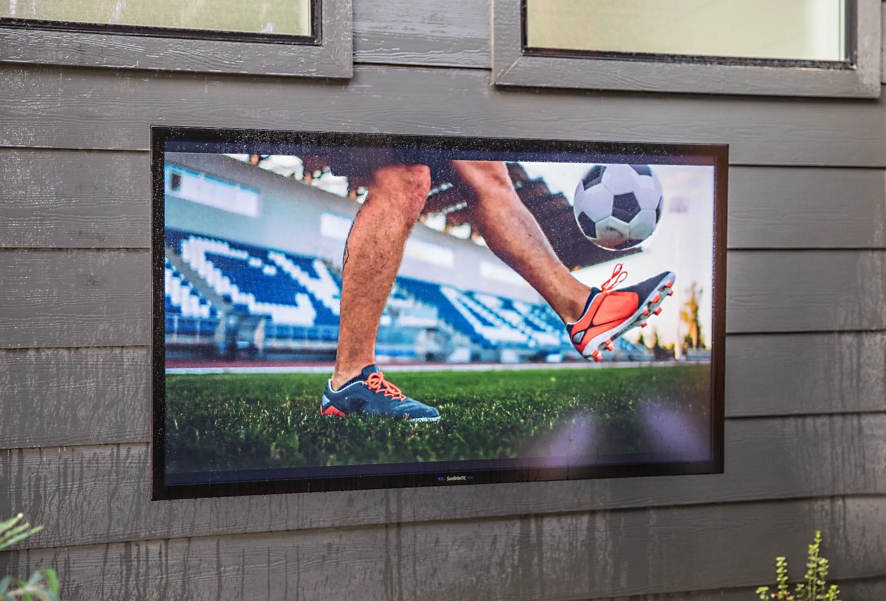 Sunbrite Pro 2 Full Sun Outdoor 4K HDR LED TV