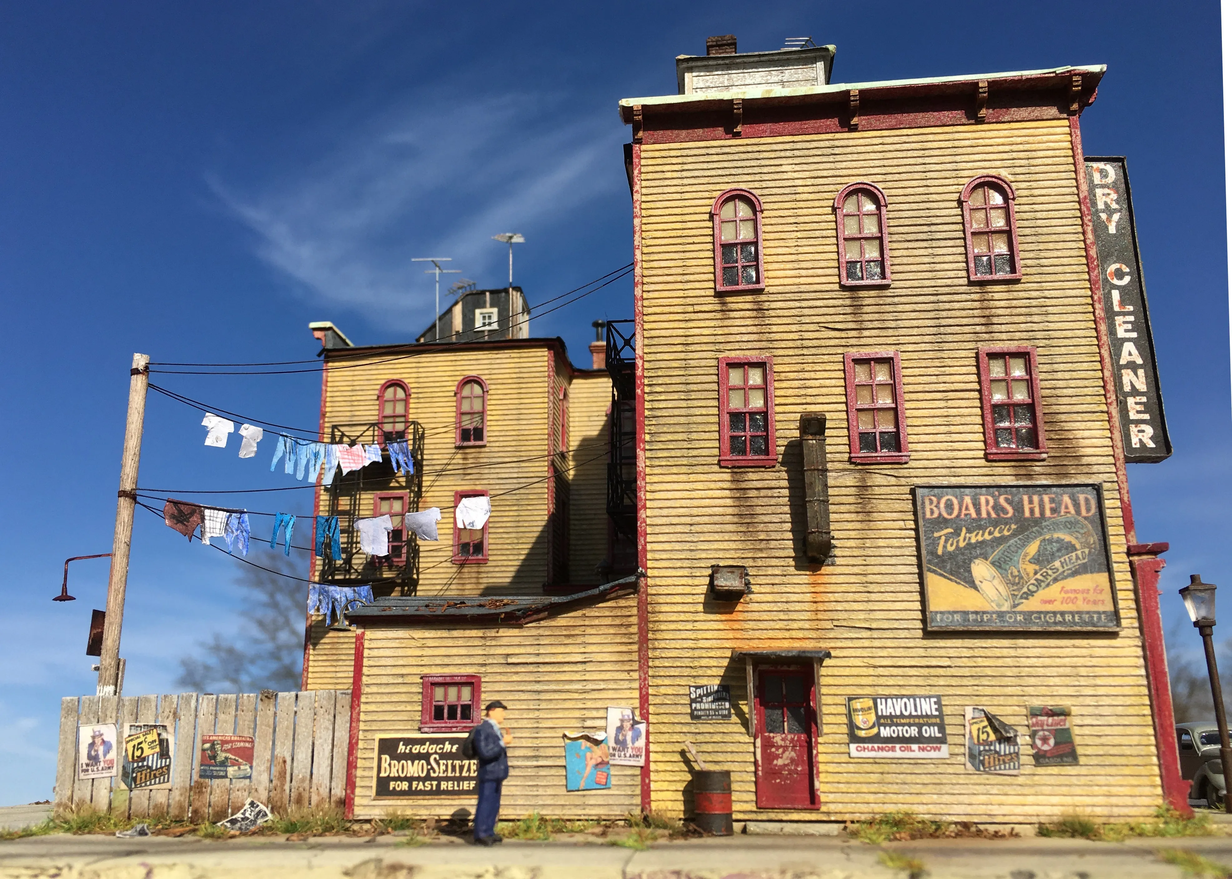 WACHTER APARTMENTS - HO SCALE KIT
