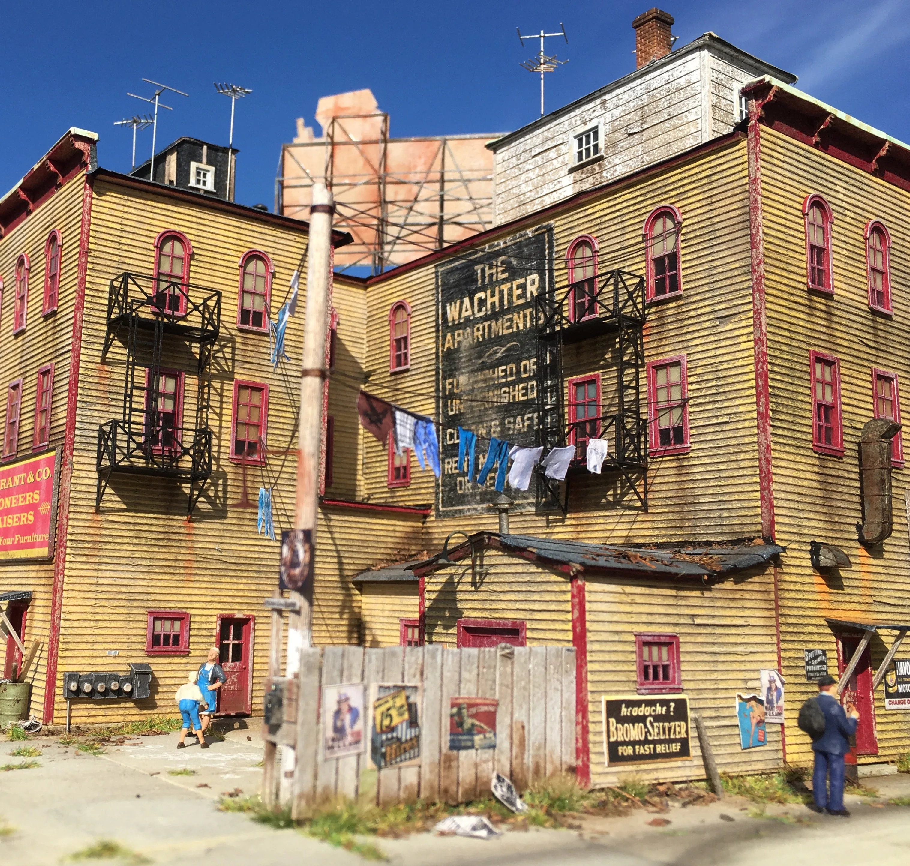 WACHTER APARTMENTS - HO SCALE KIT