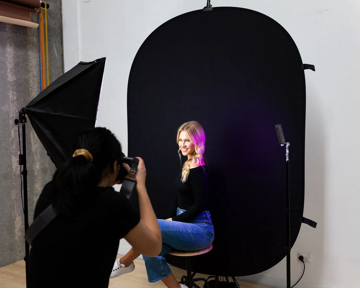 White / Black Double Sided Pop Up Backdrop with Stand and Peg Kit (1.5 x 2.1M) - Bundle